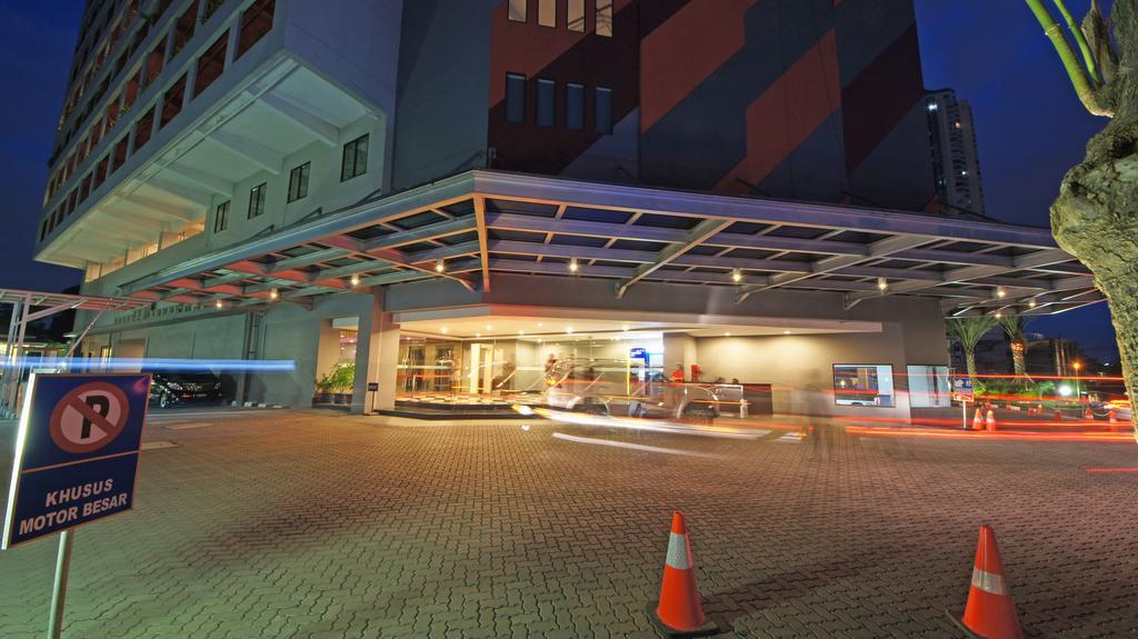 B Fashion Hotel Jakarta Eksteriør billede